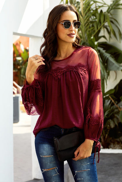 Blusa con manga de burbuja de malla empalmada atada