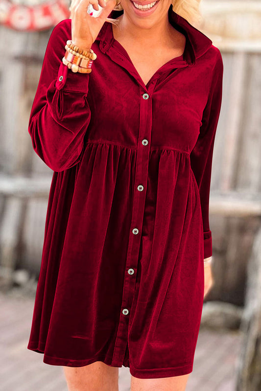 Vestido con botones de terciopelo con volantes y manga larga en rojo fuego