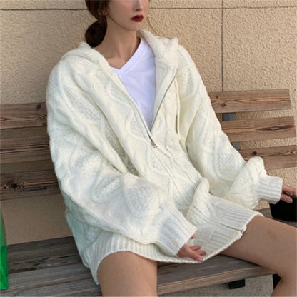 Pull mi-long à capuche et fermeture éclair pour femme