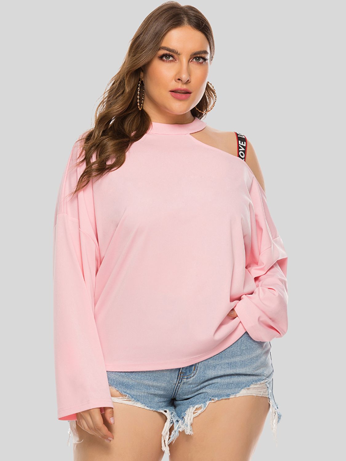 Blusa con cuello redondo y hombros descubiertos de talla grande