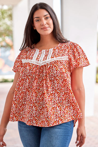 Blusa con cuello redondo y ribete de encaje floral de talla grande