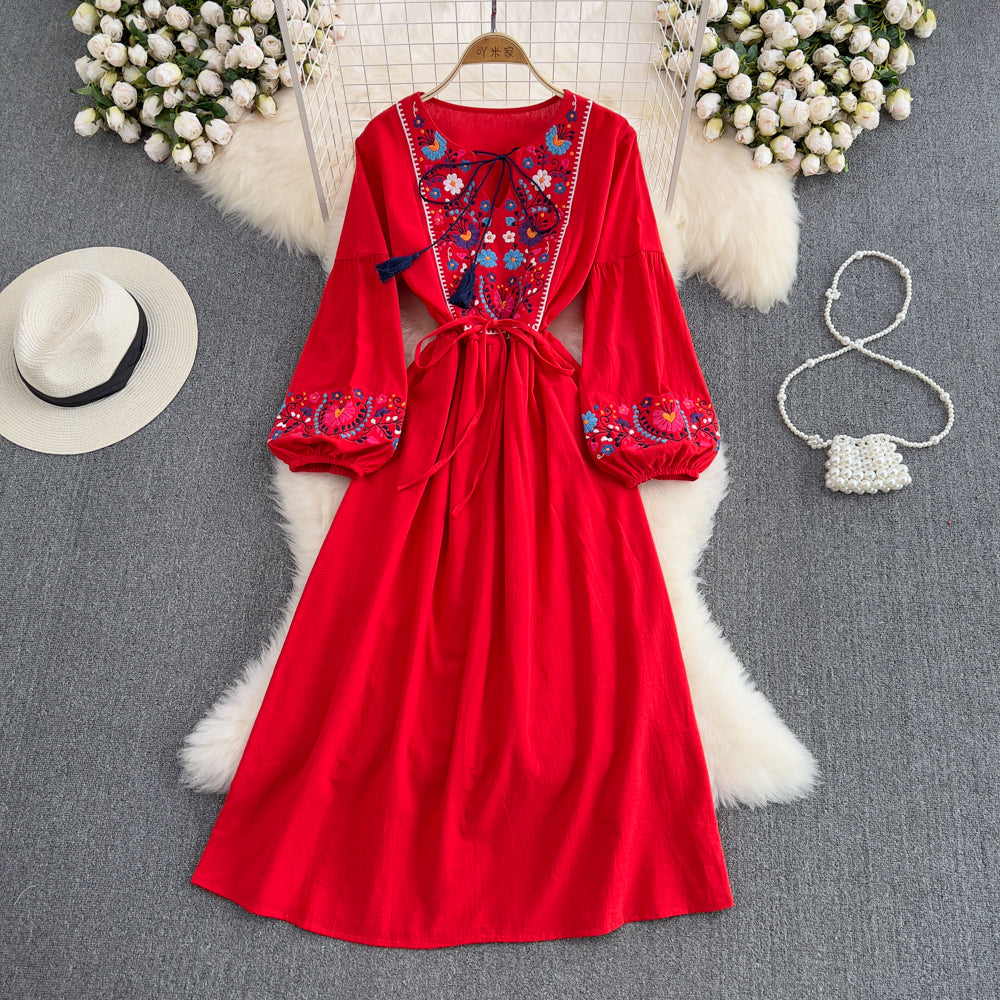 Embroidered Tassel Lace-up Waist Trimming Loose Large Swing Dress