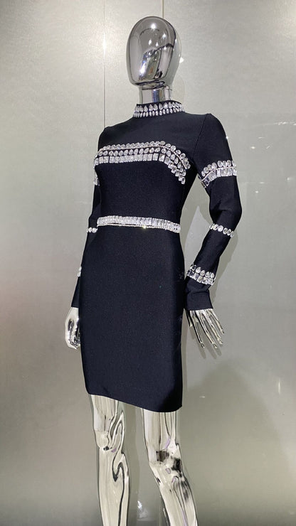 Robe noire à demi-col roulé en strass pour femmes