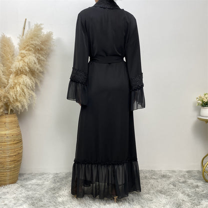 Robe cardigan musulmane à lacets brodée de fleurs noires