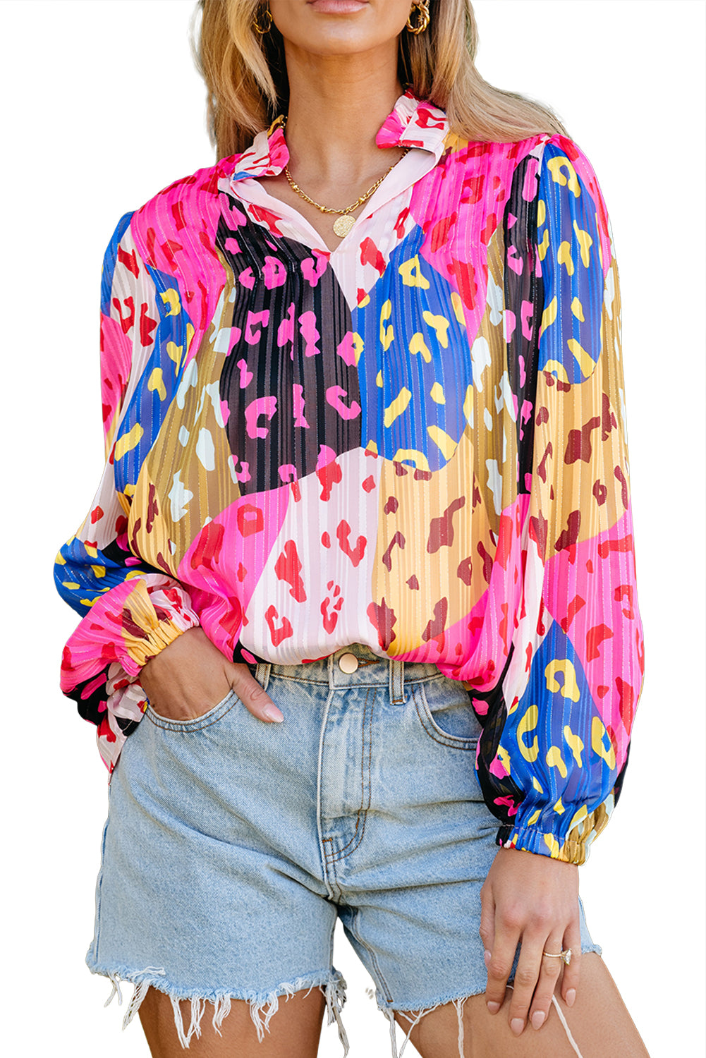 Blusa plisada con estampado de patchwork de leopardo rosa