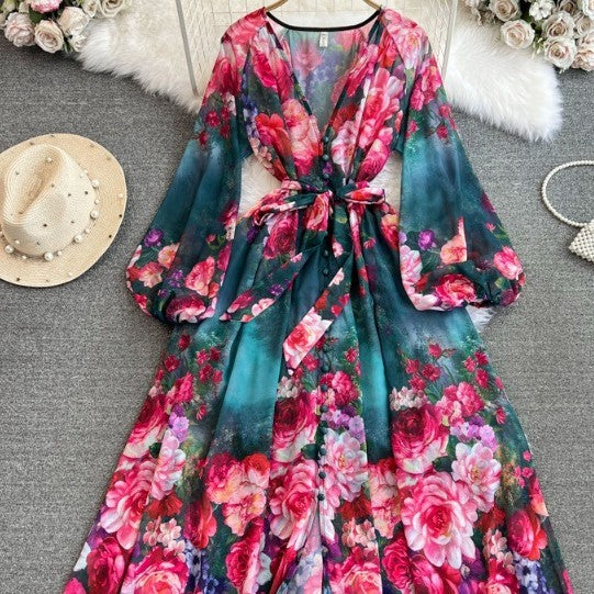 Vestido estampado con posicionamiento en forma de A y botonadura sencilla