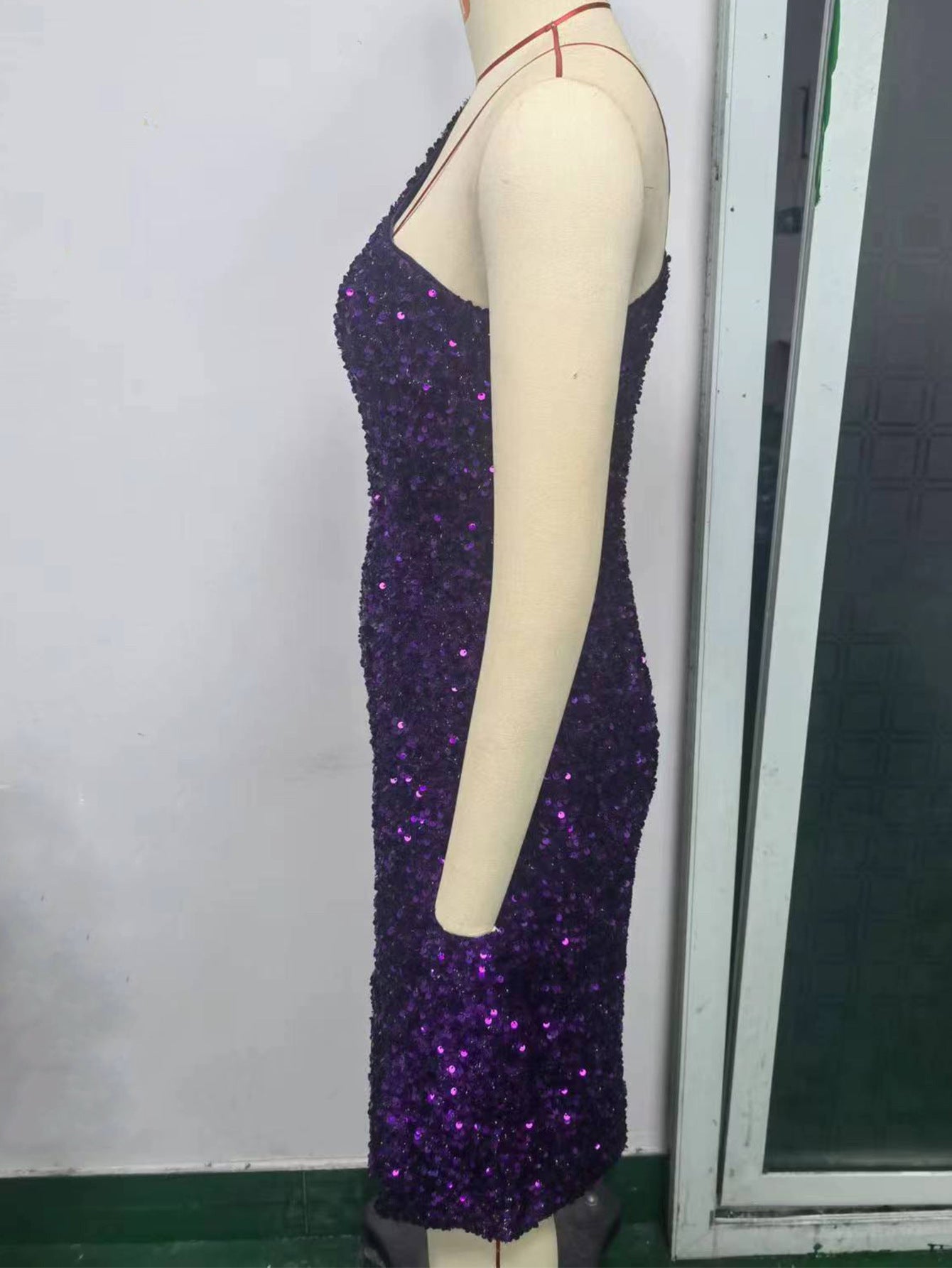 Vestido de lentejuelas con hombros descubiertos para mujer