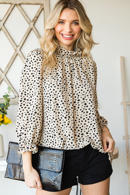 Blusa con estampado animal y mangas con volantes y cuello con volantes