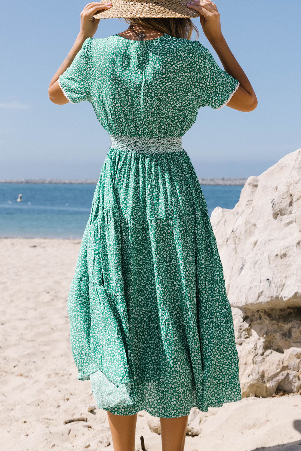 Robe midi évasée taille haute en dentelle à imprimé floral vert