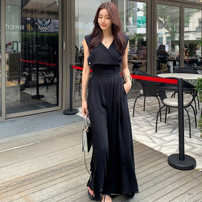 Women's Fashion V-neck Sleeveless Chic Split Jumpsuit