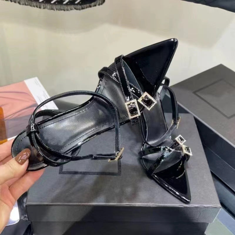 Nuevos tacones altos elegantes con cinturón fino para damas