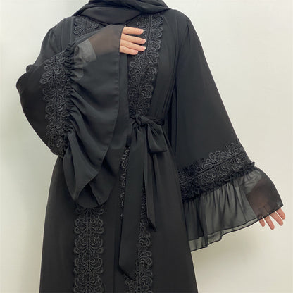 Robe cardigan musulmane à lacets brodée de fleurs noires