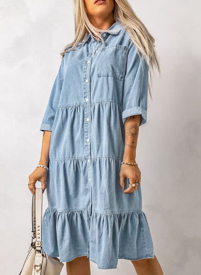 Robe midi boutonnée en denim à volants bleu ciel