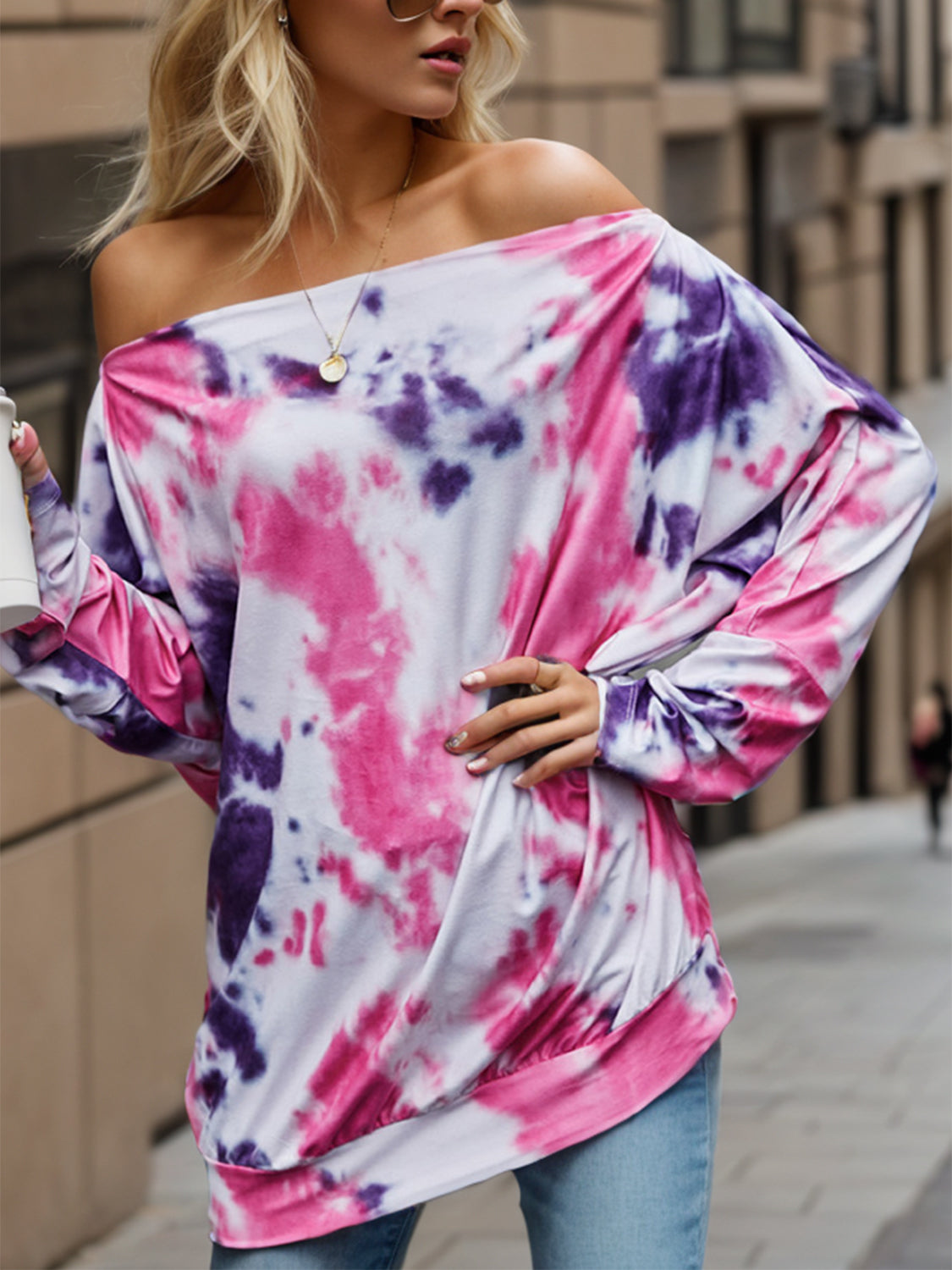 Blouse à manches longues et épaules dénudées tie-dye