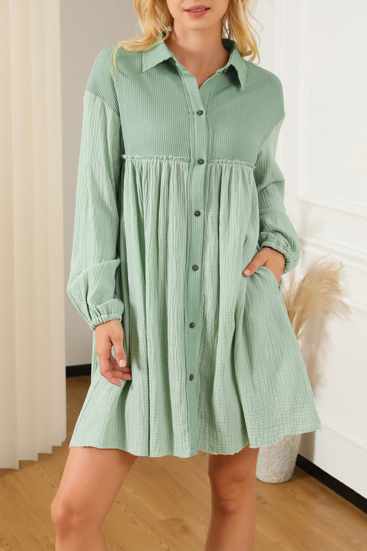 Robe chemise verte patchwork froissée à manches bouffantes