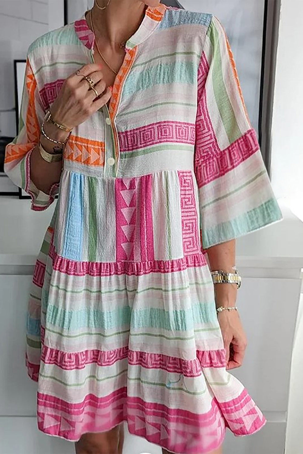 Mini vestido con botones y manga de pulsera con estampado geométrico bohemio multicolor