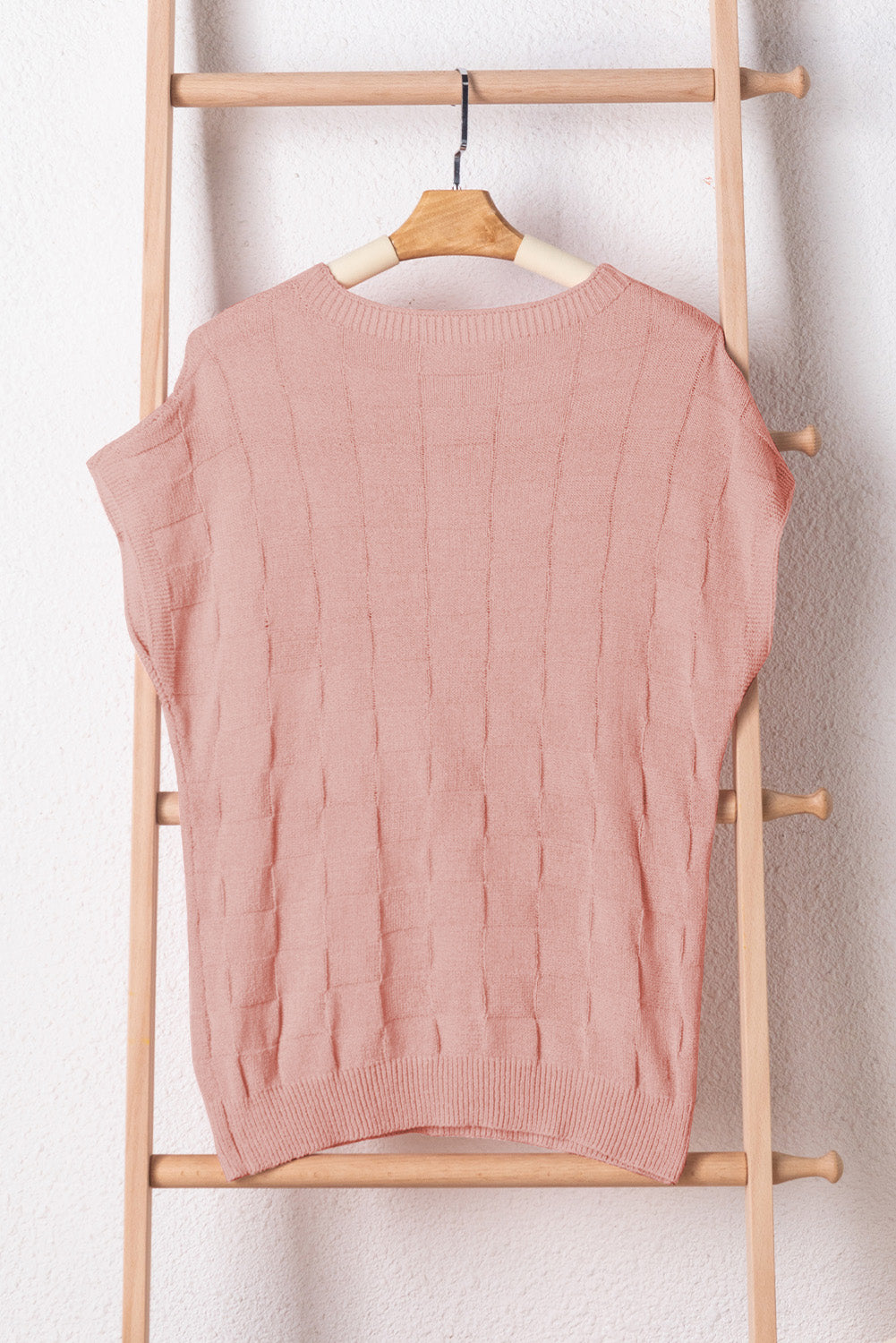 Pull à manches courtes en tricot texturé en treillis rose poussiéreux