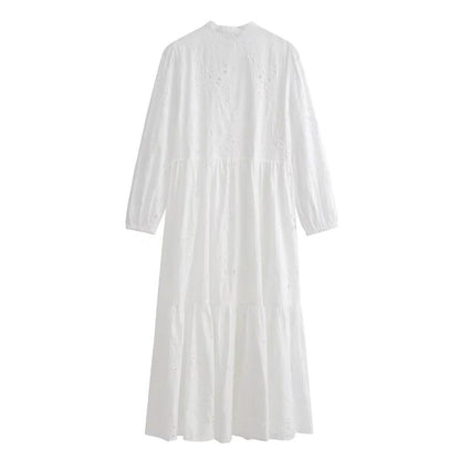 Robe ample brodée creuse pour femmes