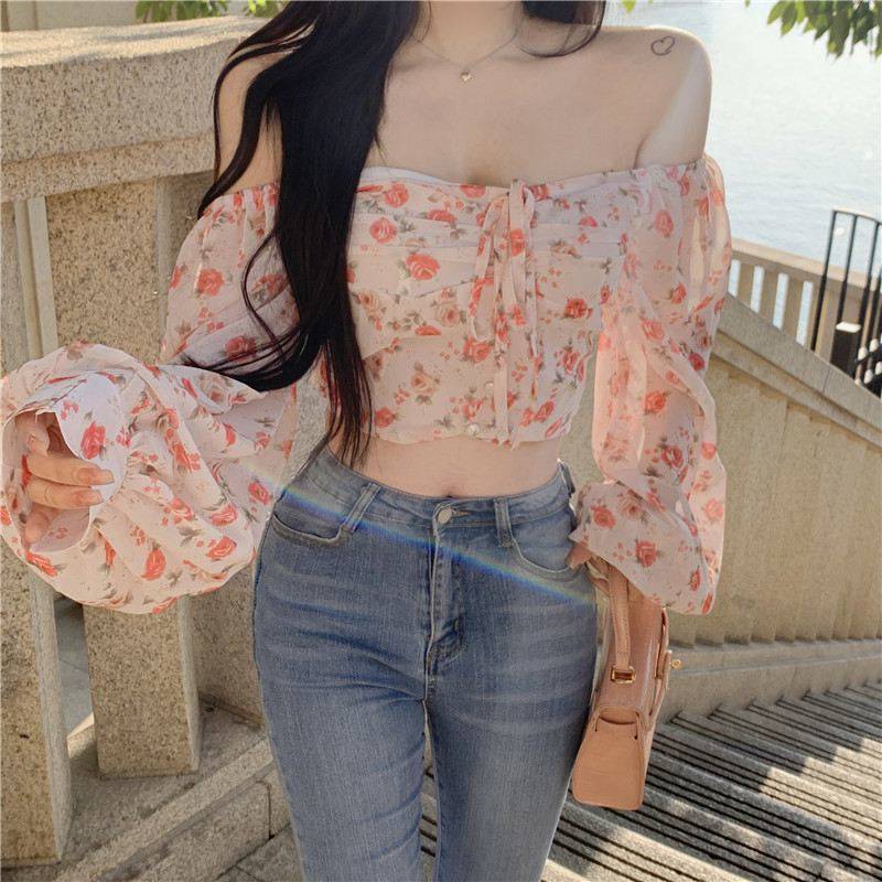 camisa de gasa con un hombro floral y cuello cuadrado con manga abullonada para mujer