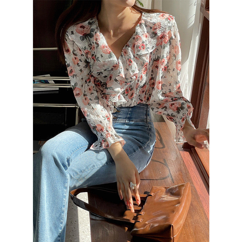 Small Floral Loose V-neck Lace Long-sleeved Short Chiffon Shirt