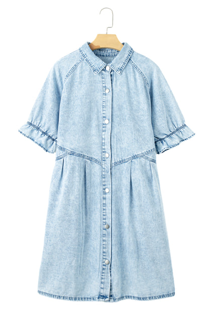 Robe en jean boutonnée à manches courtes et à volants délavé minéral Beau Blue