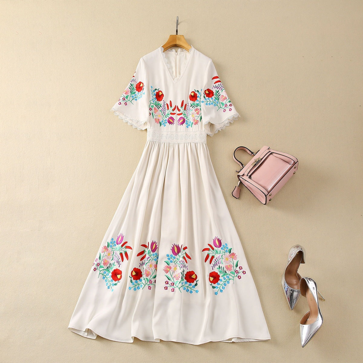 Positioning Embroidery Flower Short Sleeve Dress