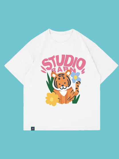 T-shirt à manches courtes imprimé dessin animé mignon petit tigre avec tête inclinée