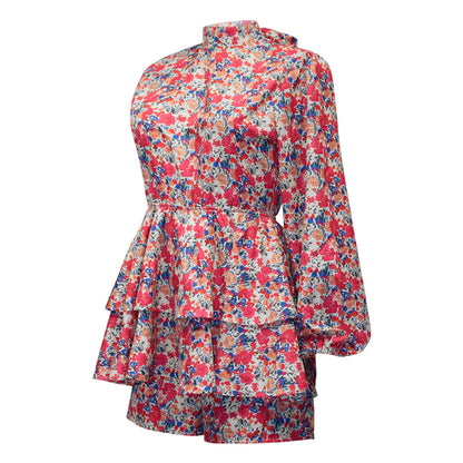 Robe décontractée florale à manches longues et à volants et dos ouvert