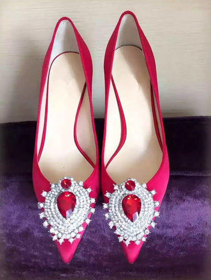 Zapatos de boda de satén y seda roja con tacón alto y punta puntiaguda de diamantes de imitación para mujer