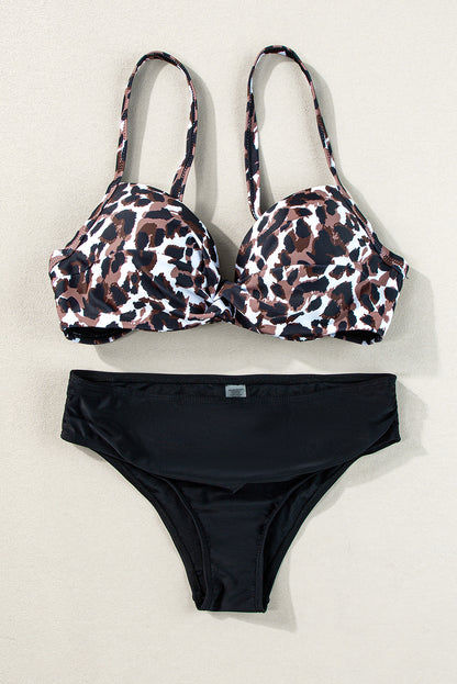 Ensemble de bikini léopard à buste torsadé