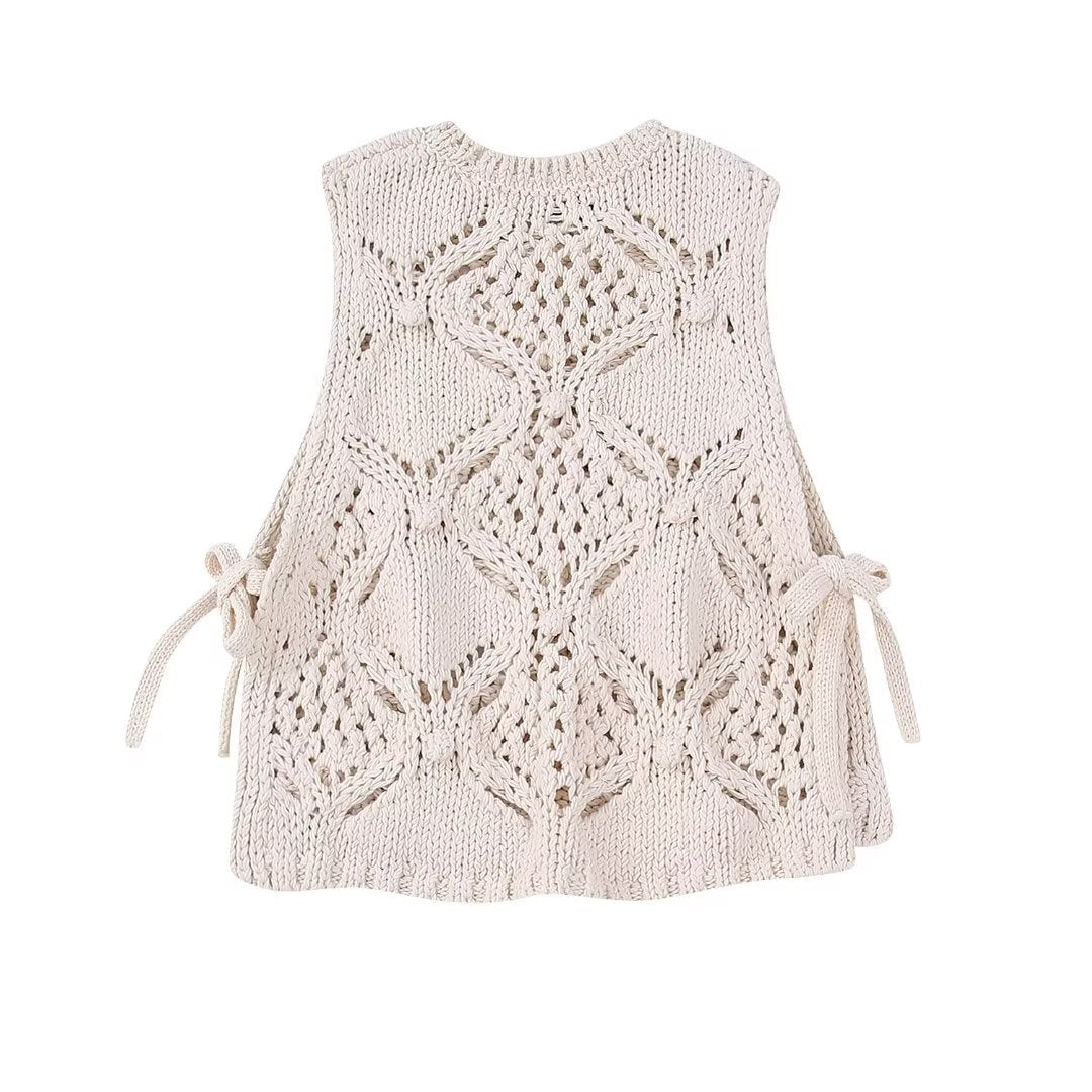 Round Neck Sleeveless Tassel Knit Top