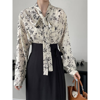 Chemise à manches longues avec haut mi-long à fleurs à encre