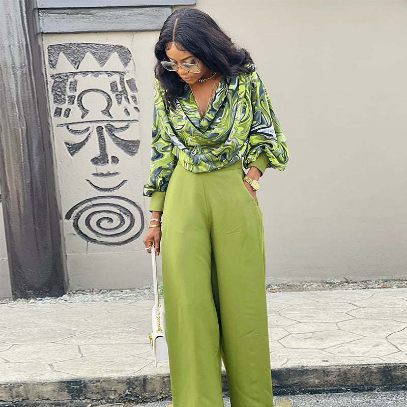 Traje de pierna ancha con camisa de manga farol estampada a la moda para mujer