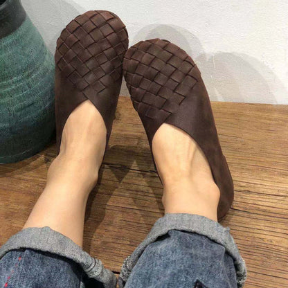 Zapatos retro de mujer tejidos de piel de vaca suave con punta redonda y suela plana