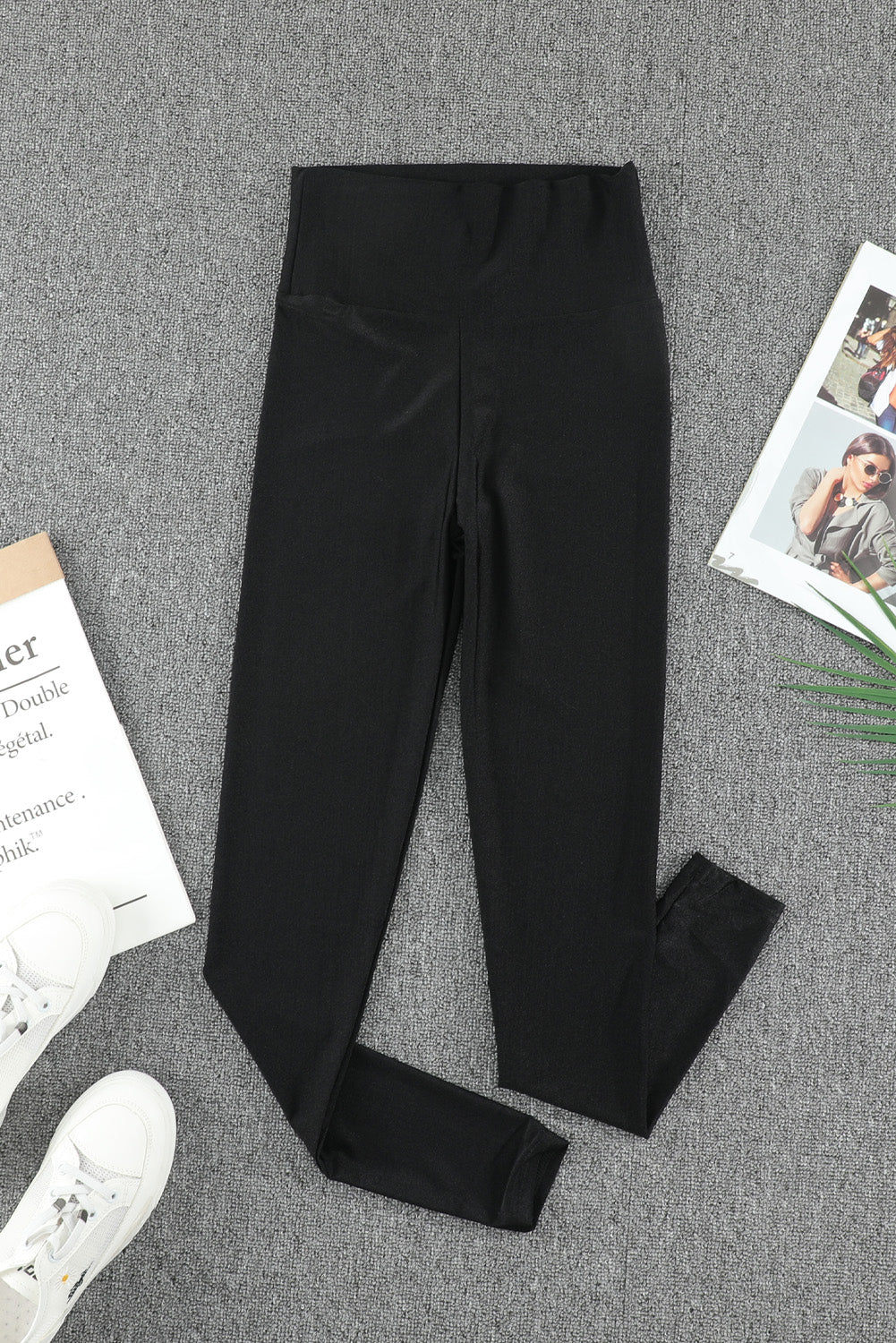 Leggings negros ajustados de talle alto con cinturilla