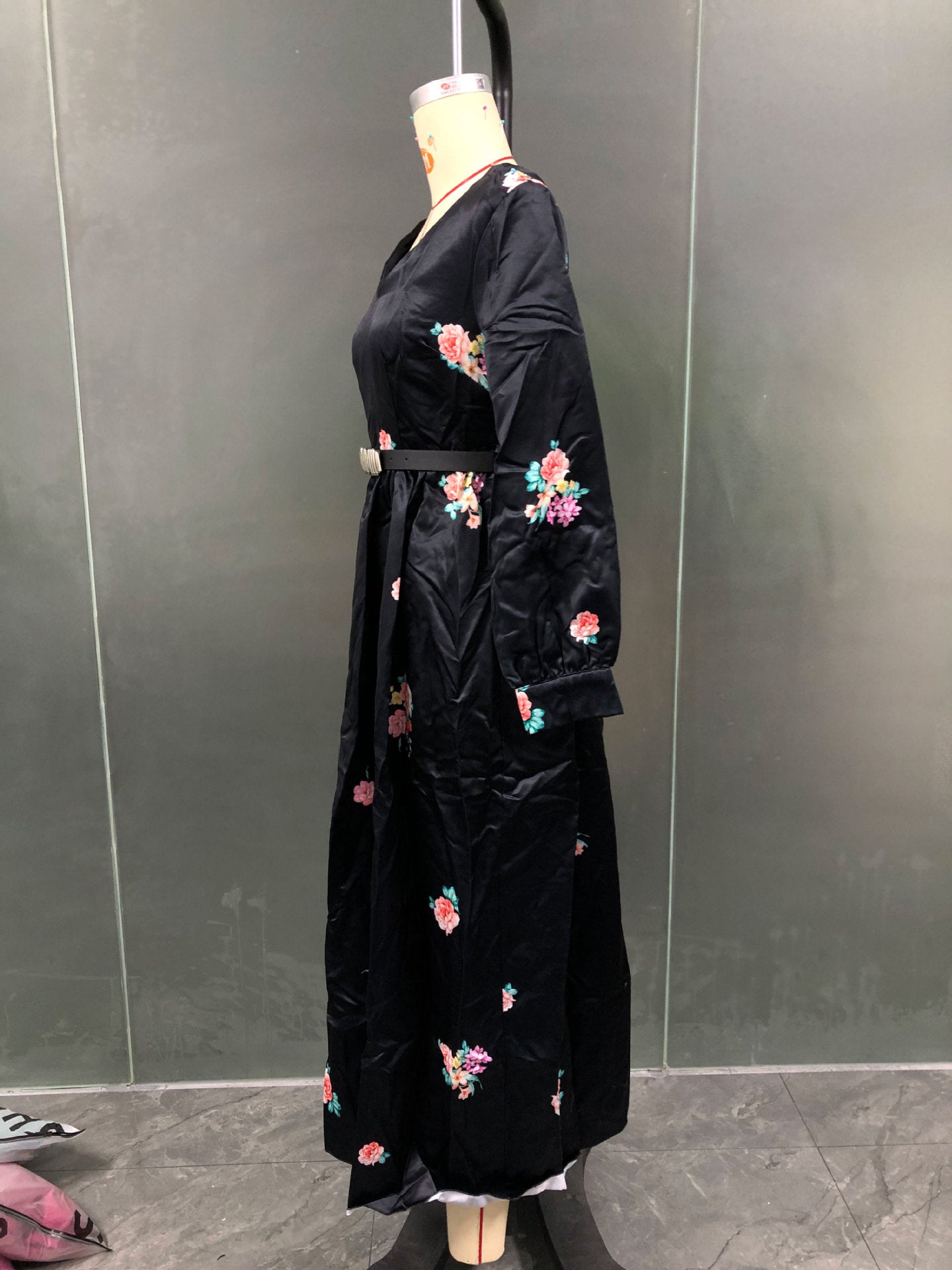 Robe élégante taille haute avec ceinture